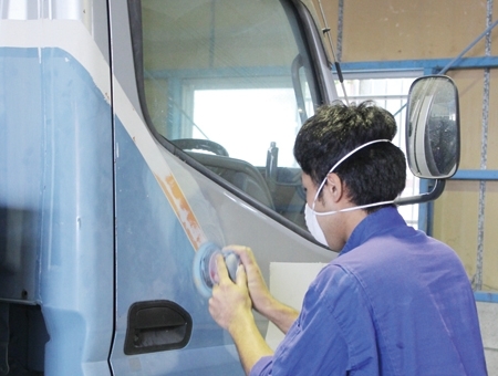 車卸値センターのバイト パート求人情報 自動車鈑金塗装スタッフ補助アルバイト 求人アルゾweb